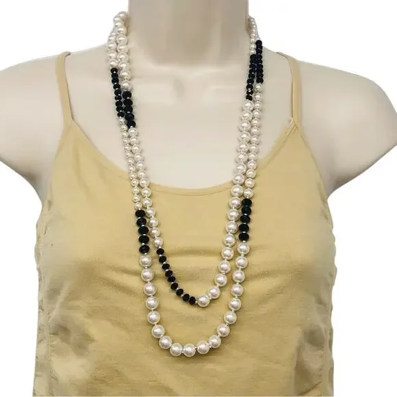 Vintage Black White Faux Pearl Long Necklace Effortless Chic Style Retro Vibe - Picture 8 of 16